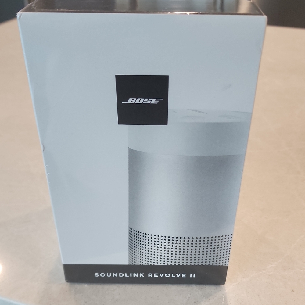 Bose SoundLink Revolve II Bluetooth Speaker in Silver